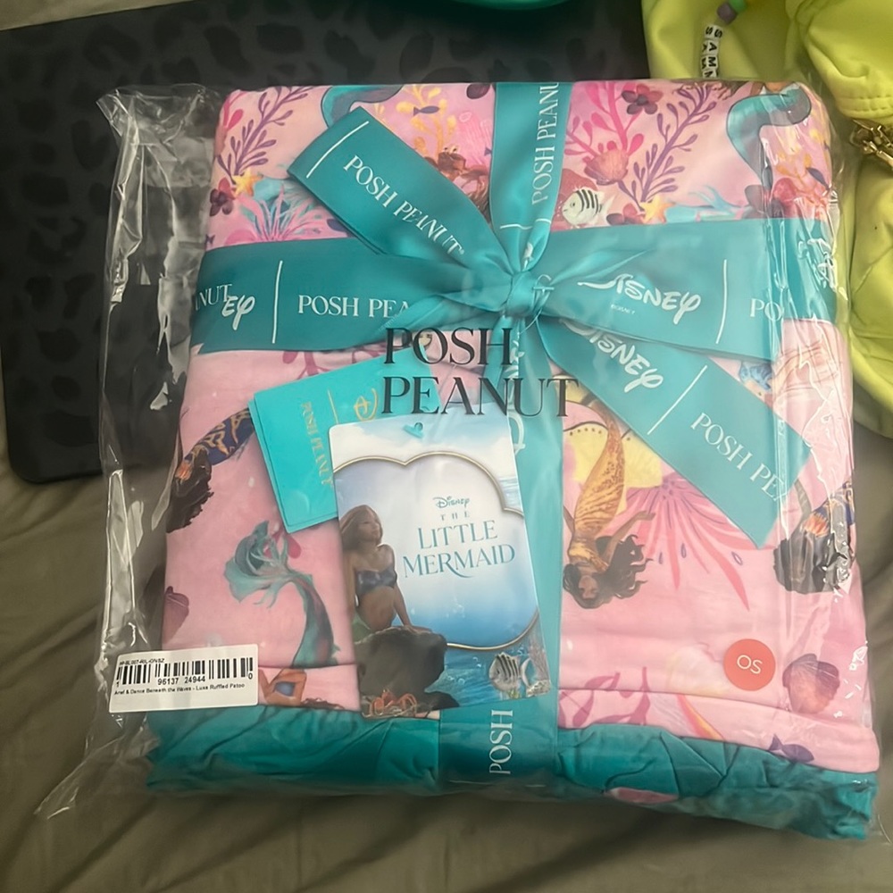 Posh peanut little mermaid luxe blanket